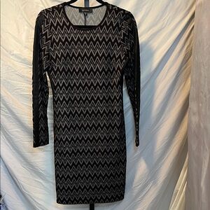 🌺Karen Kane Black and Gray Zigzag Long Sleeve Dress 🌺Bundled Price Bin1🌺